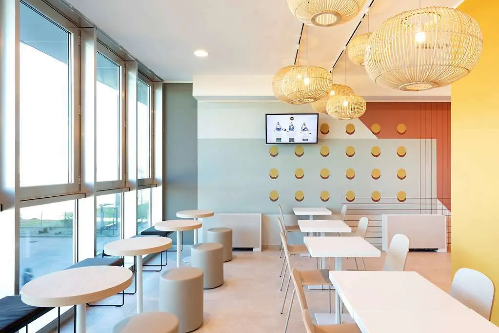B&B Hotel Roma Fiumicino Aeroporto Fiera 1